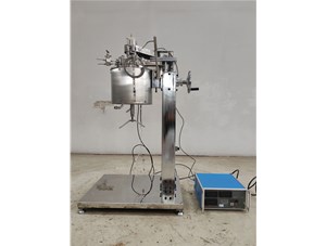 2L不銹鋼手動(dòng)升降翻轉(zhuǎn)實(shí)驗(yàn)釜已完工發(fā)往衢州