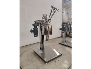5L不銹鋼手動升降翻轉(zhuǎn)反應釜已完工發(fā)往大連